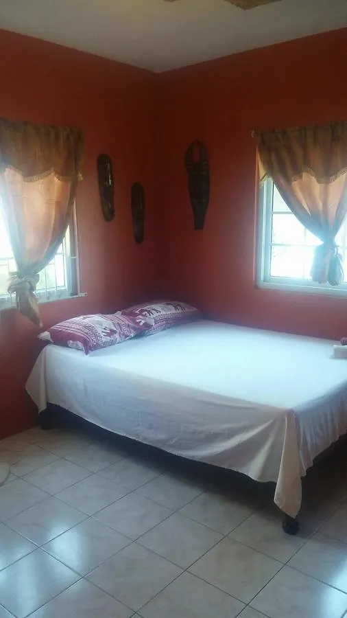 Gæstehus Tropical Breeze Villa Negril