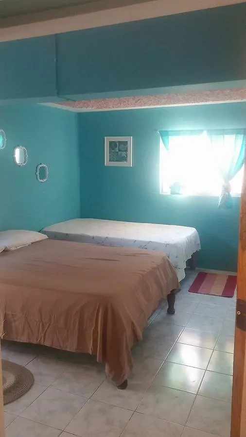Tropical Breeze Villa Negril Gæstehus